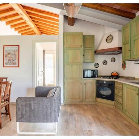 Cozy Tuscany Apartment With View Pescia Ngoại thất bức ảnh